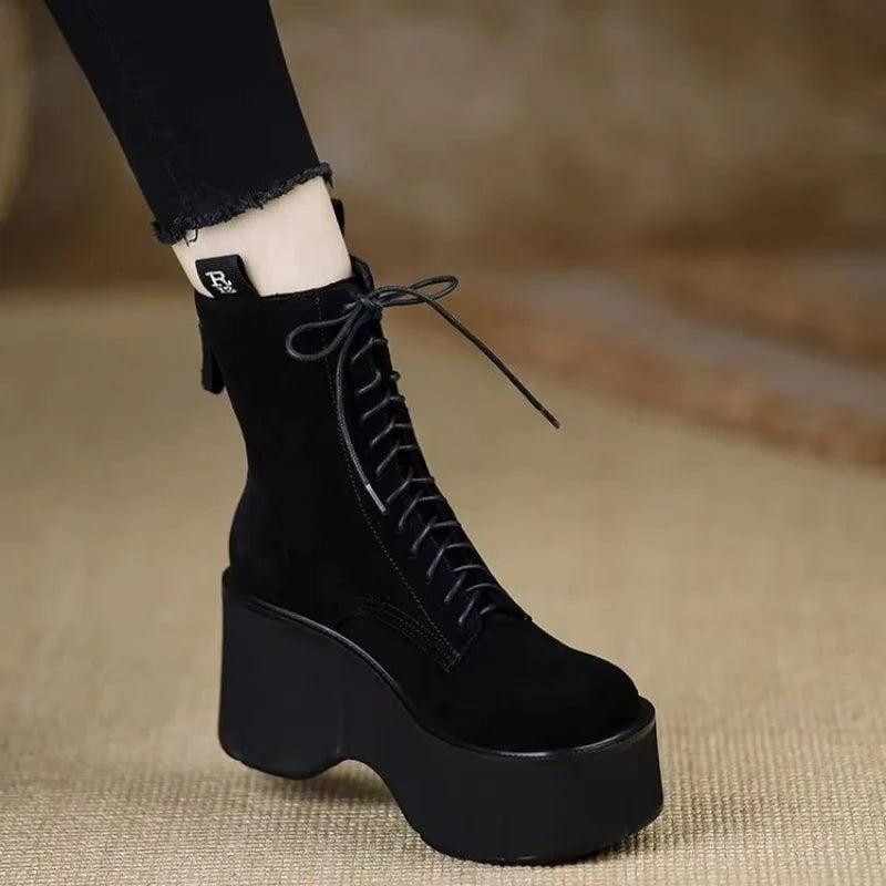 Botas Femininas de Novo Estilo com Zíper Traseiro e Solado Grosso, com Cadarços Ajustáveis 2025