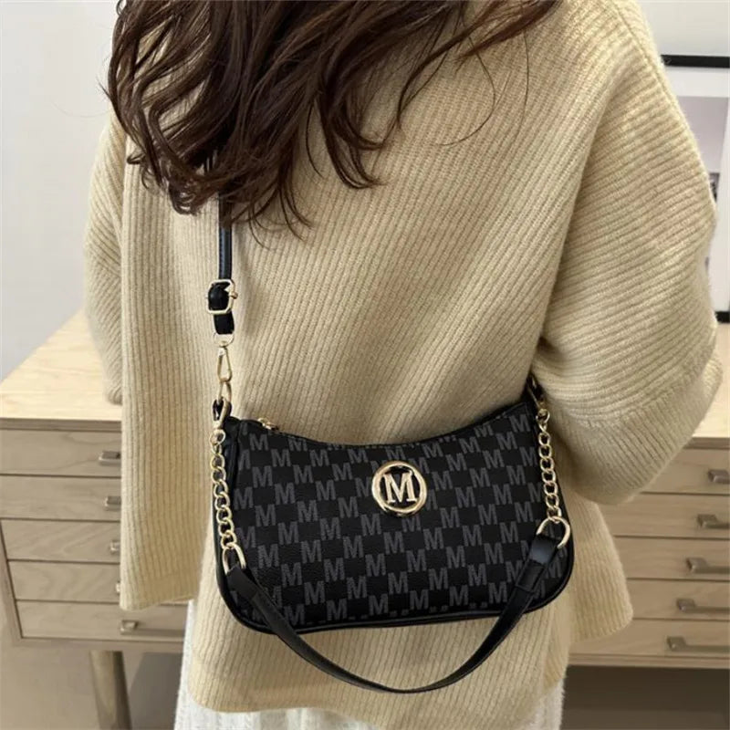Bolsa crossbody estilo vintage, bolsa mensageiro de ombro de couro pu com design de letra dourada 'M', bolsa tote de couro sintético, bolsa