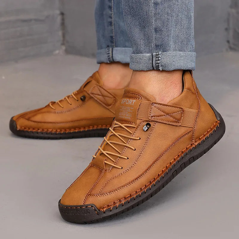 Botas de cano médio para mulheres estilo britânico retro anti deslizamento sapatos de trabalho mocassins de couro feitos à mão casuais sola macia botas nuas