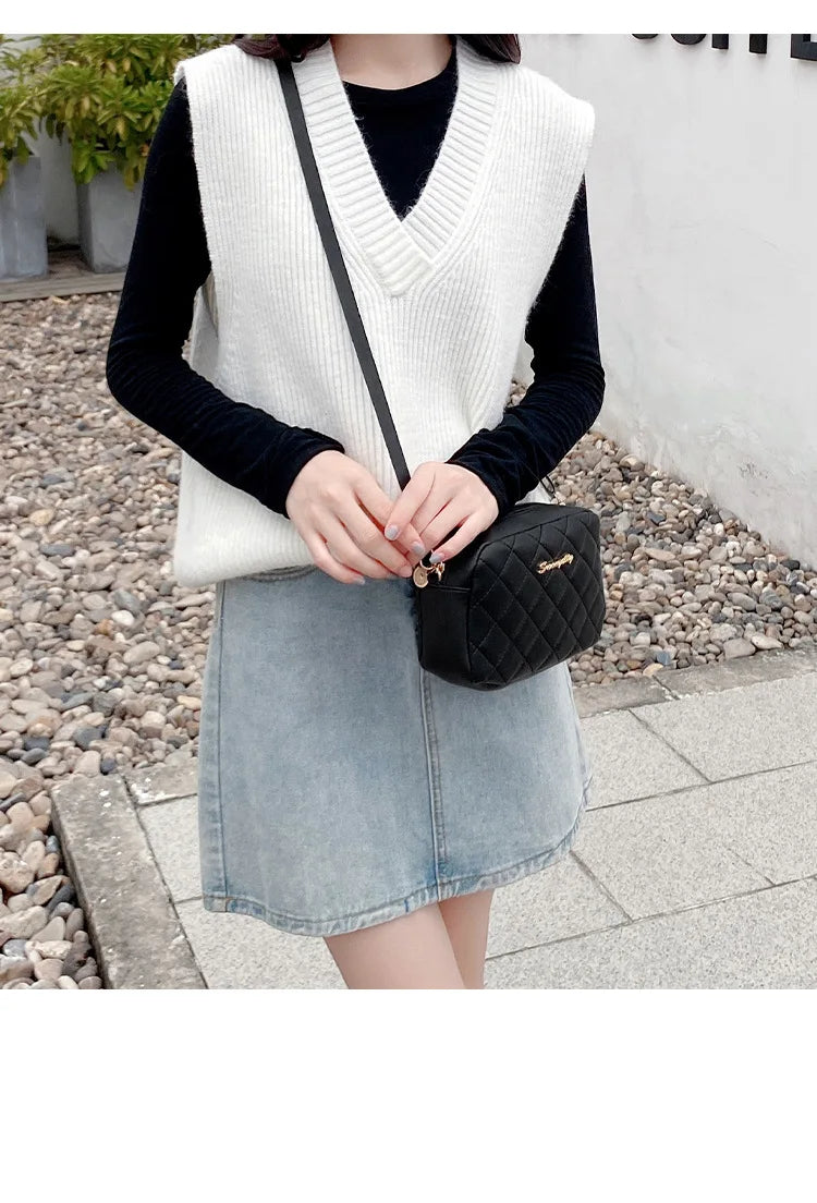 2023 borla pequena bolsa mensageiro para mulheres tendência lingge bordado câmera feminina bolsa de ombro moda corrente senhoras crossbody sacos