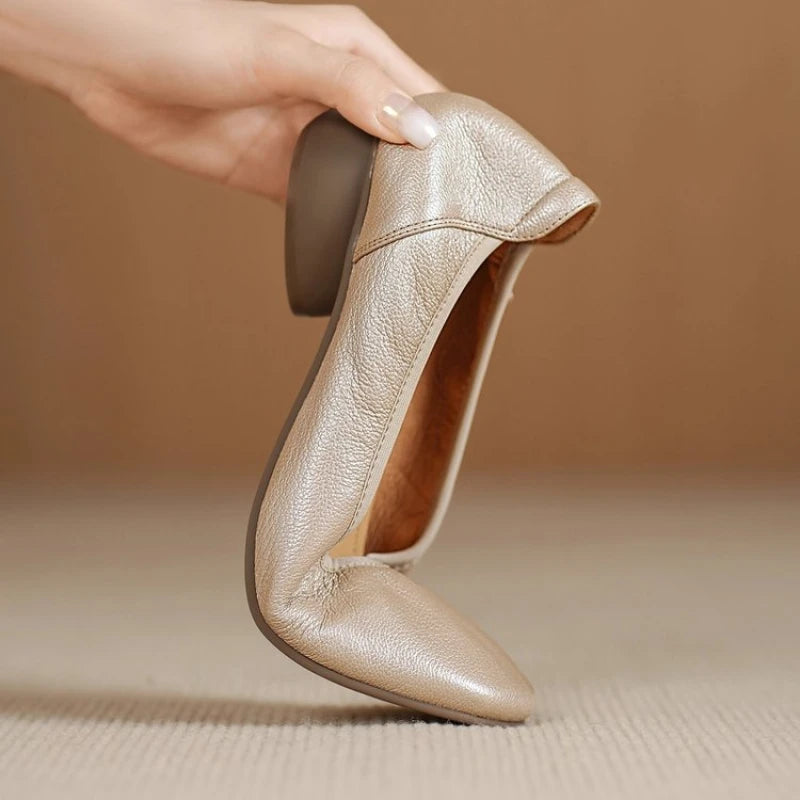 2025 outono novos apartamentos de couro macio feminino-dedo do pé redondo deslizamento-em sapatos confortáveis para mães sola antiderrapante sapatos casuais leves