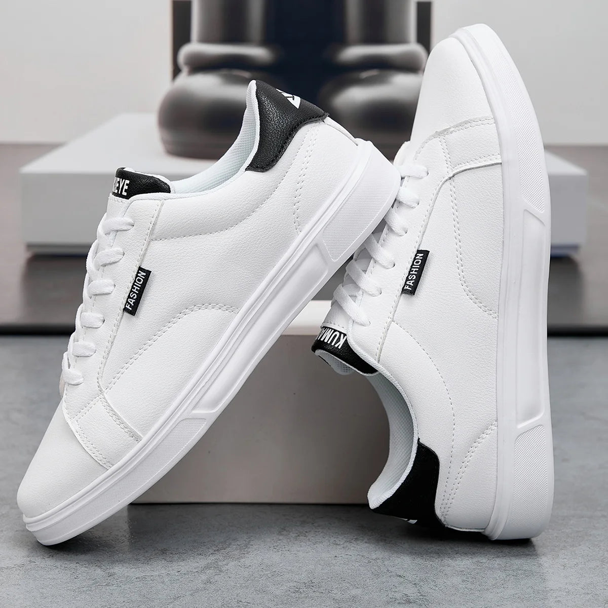 Branco preto sapatos masculinos confortáveis sapatos de skate casuais sólidos tênis de lazer leve sapatos de caminhada