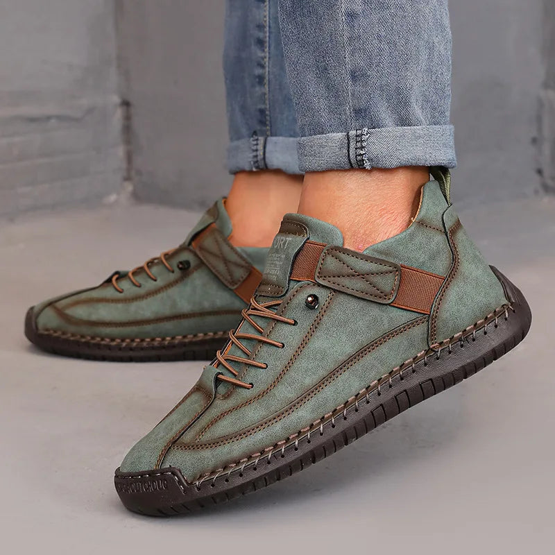 Botas de cano médio para mulheres estilo britânico retro anti deslizamento sapatos de trabalho mocassins de couro feitos à mão casuais sola macia botas nuas