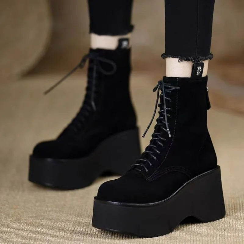 Botas Femininas de Novo Estilo com Zíper Traseiro e Solado Grosso, com Cadarços Ajustáveis 2025