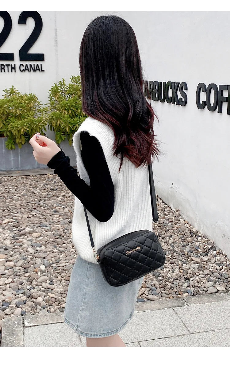 2023 borla pequena bolsa mensageiro para mulheres tendência lingge bordado câmera feminina bolsa de ombro moda corrente senhoras crossbody sacos