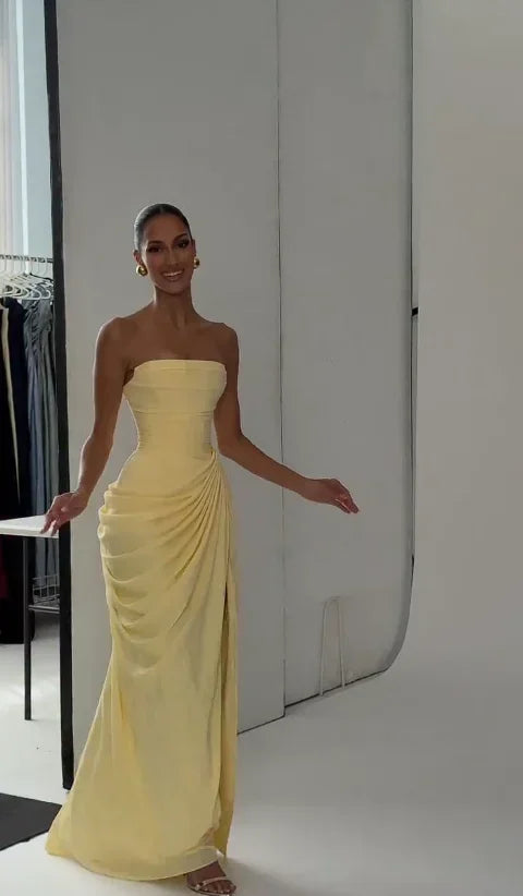 Vestido Elegante Amarelo Plissado Sem Alças para Mulheres, Chique, Sem Mangas, com Cintura Marcada e Fenda, Vestido Longo para Festas Noturnas Femininas 2026