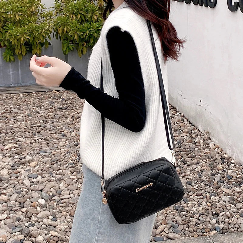 2023 borla pequena bolsa mensageiro para mulheres tendência lingge bordado câmera feminina bolsa de ombro moda corrente senhoras crossbody sacos