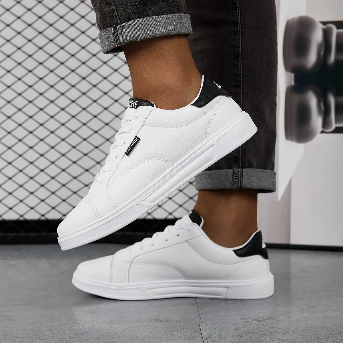 Branco preto sapatos masculinos confortáveis sapatos de skate casuais sólidos tênis de lazer leve sapatos de caminhada
