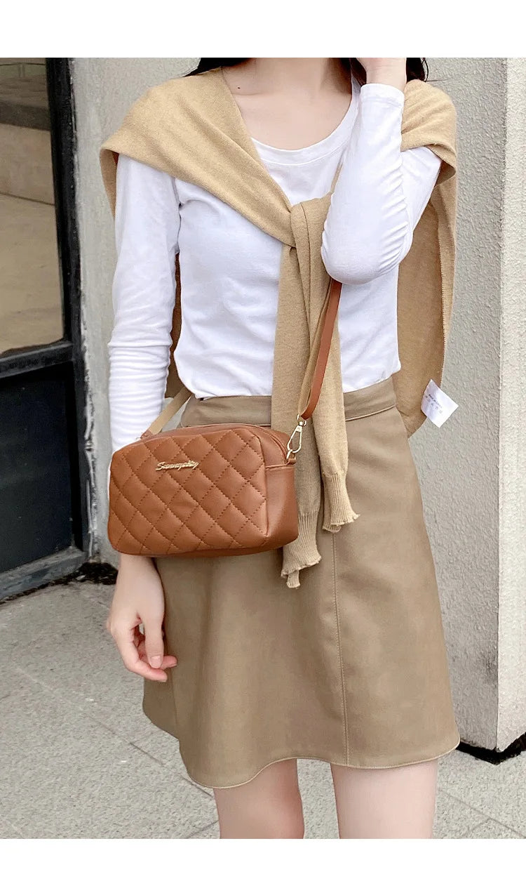 2023 borla pequena bolsa mensageiro para mulheres tendência lingge bordado câmera feminina bolsa de ombro moda corrente senhoras crossbody sacos