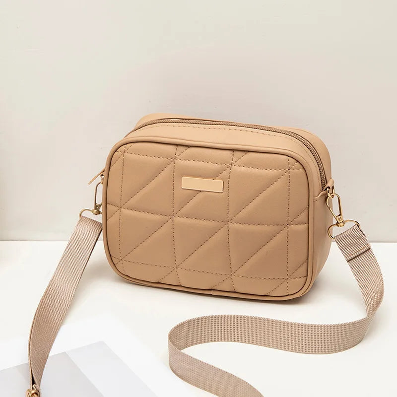 Bolsa feminina bordada na moda Bolsa para câmera moderna Bolsa quadrada pequena Bolsa crossbody de ombro único Estilo minimalista urbano P...