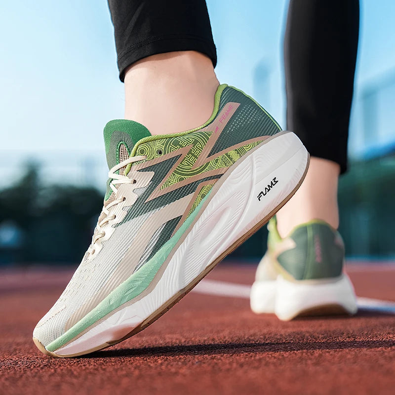 Calçados de corrida masculinos casuais e confortáveis de cor sólida resistentes ao desgaste, calçados esportivos respiráveis e fáceis de usar com cadarços ajustáveis, antiderrapantes e confortáveis para exercícios a
