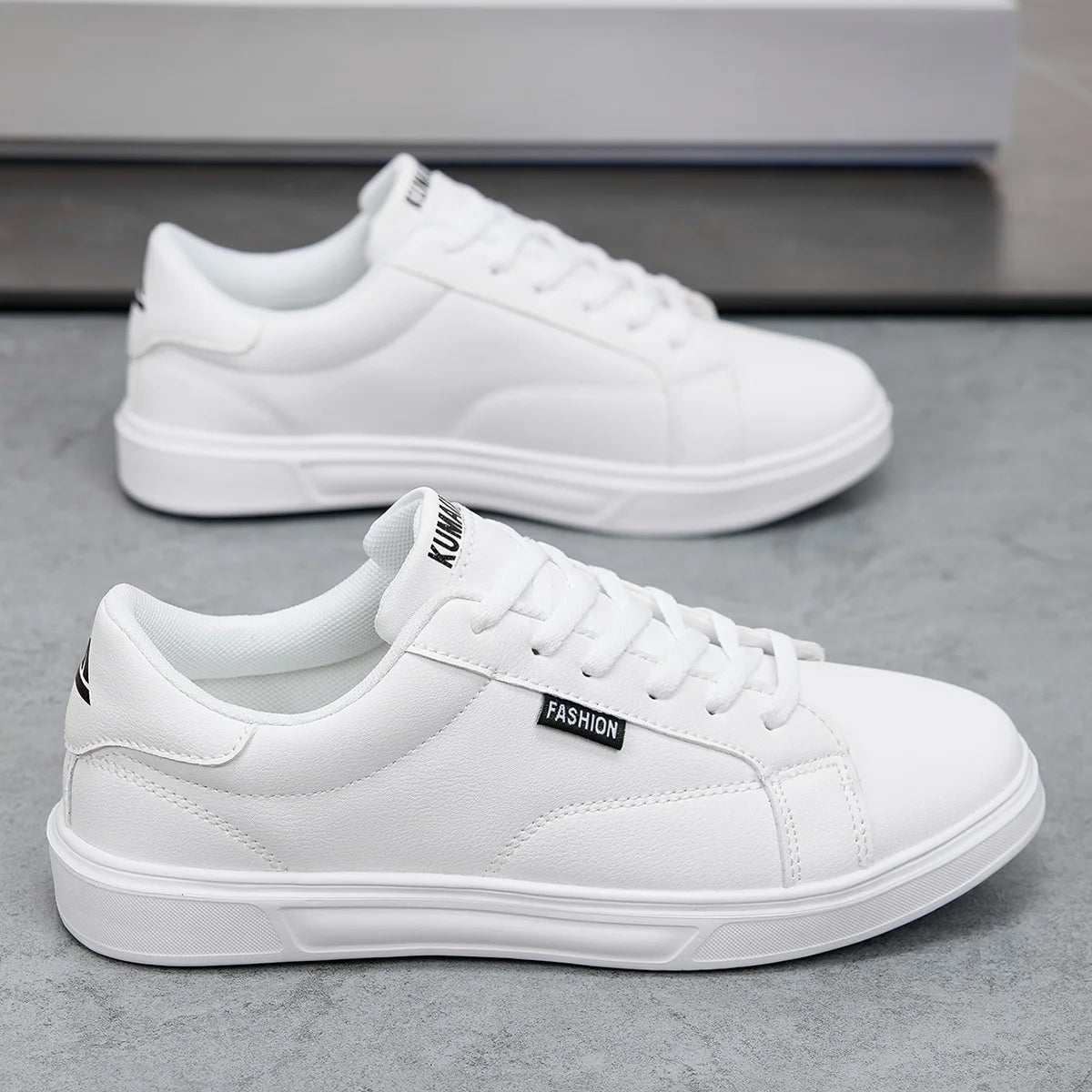 Branco preto sapatos masculinos confortáveis sapatos de skate casuais sólidos tênis de lazer leve sapatos de caminhada