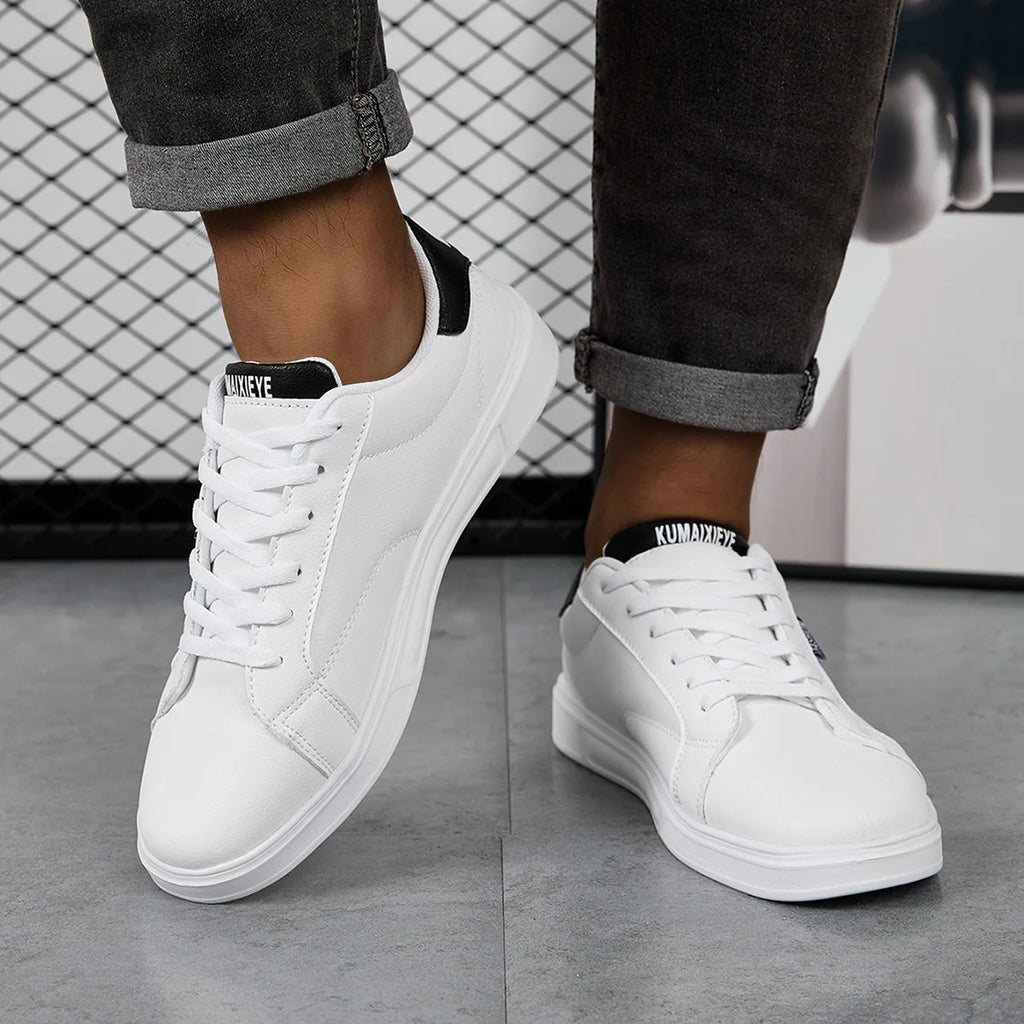 Branco preto sapatos masculinos confortáveis sapatos de skate casuais sólidos tênis de lazer leve sapatos de caminhada